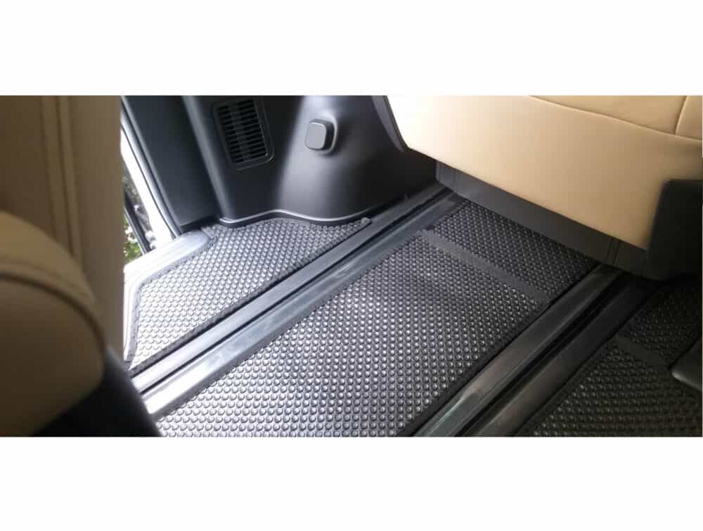 Thảm lót sàn ô tô KATA xe Toyota Granvia 2020