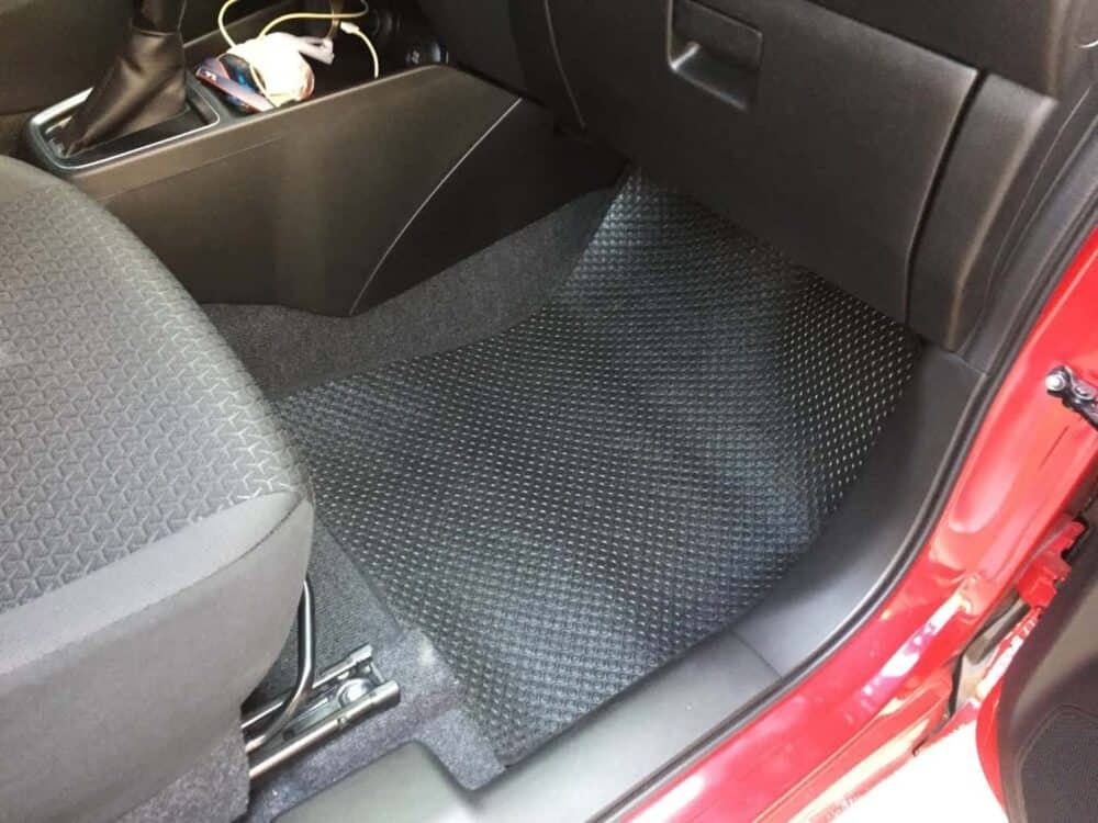 Thảm lót sàn ô tô KATA xe Suzuki Swift 2018