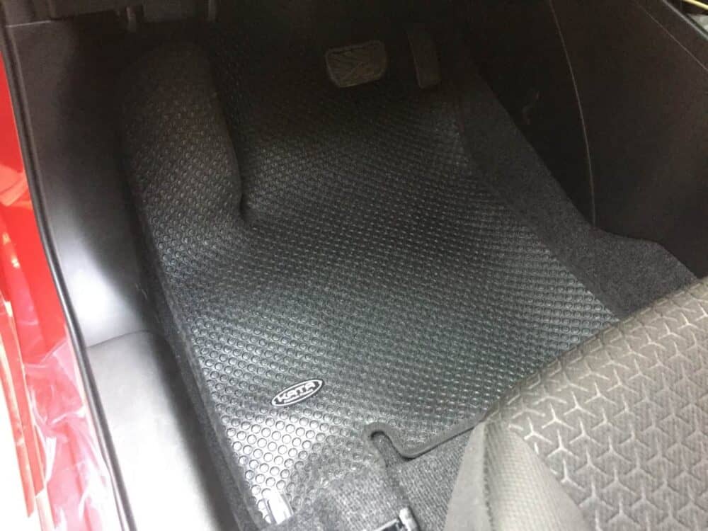 Thảm lót sàn ô tô KATA xe Suzuki Swift 2018