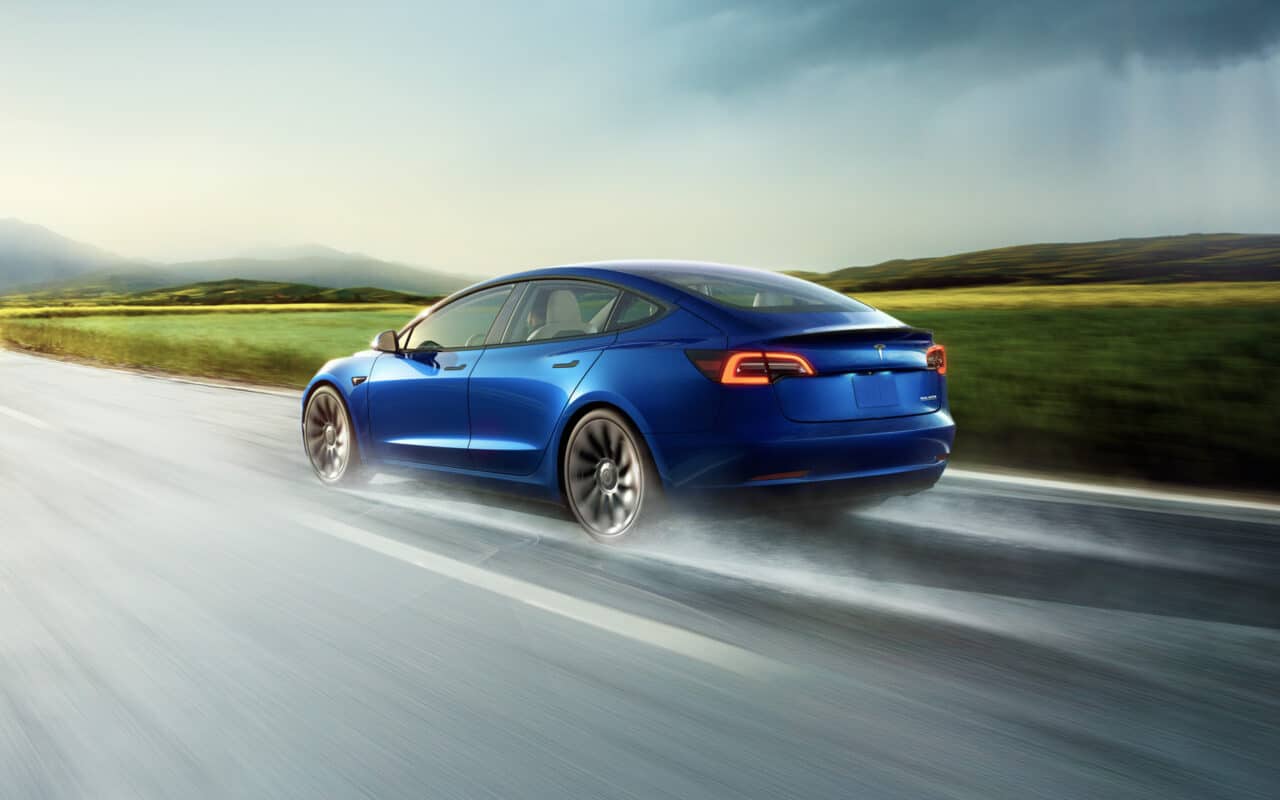 Các Tính Năng Tiên Tiến Trên Tesla Model 3.