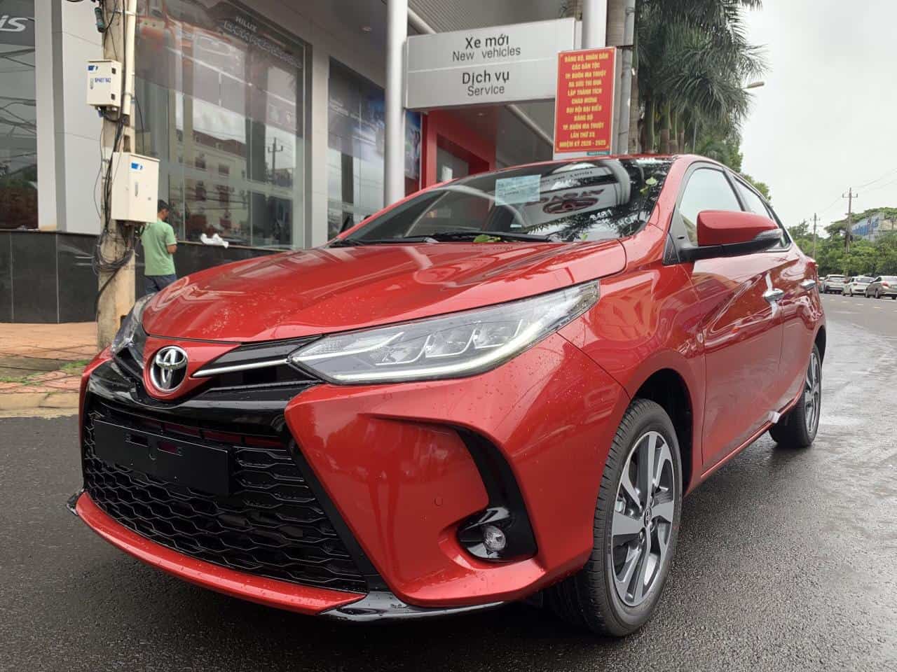 Những đánh giá của chuyên gia về xe Toyota Yaris.