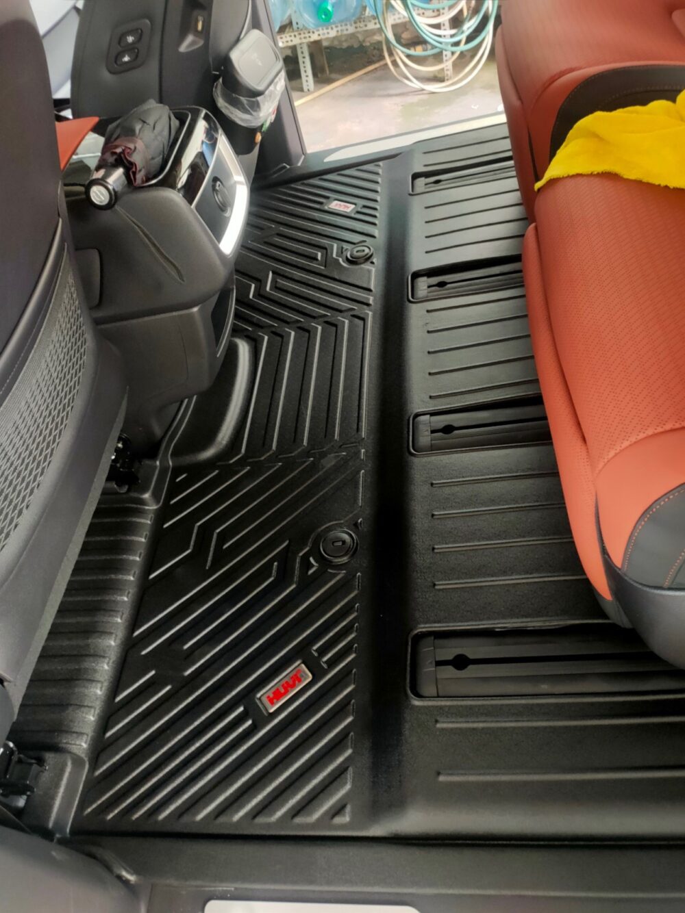 Thảm lót sàn ô tô HUVI cho xe Kia Carnival 3D (6-7 chỗ) năm 2020+