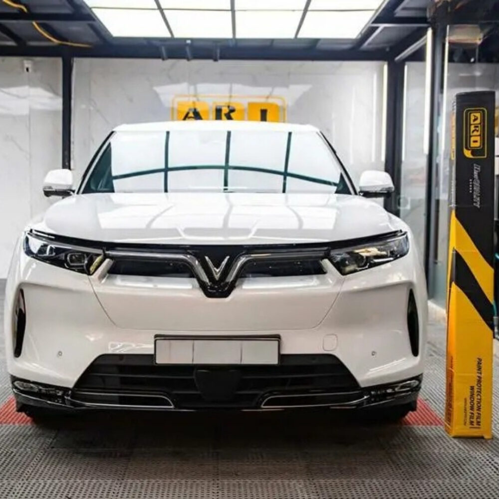 Xe VinFast VF9 và PPF ARI