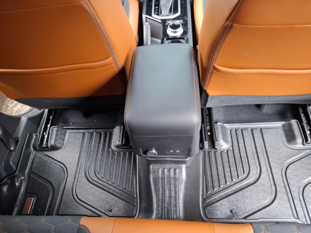Thảm lót sàn ô tô Huvi Mitsubishi Triton 3D 2024+ - Hình ảnh 5