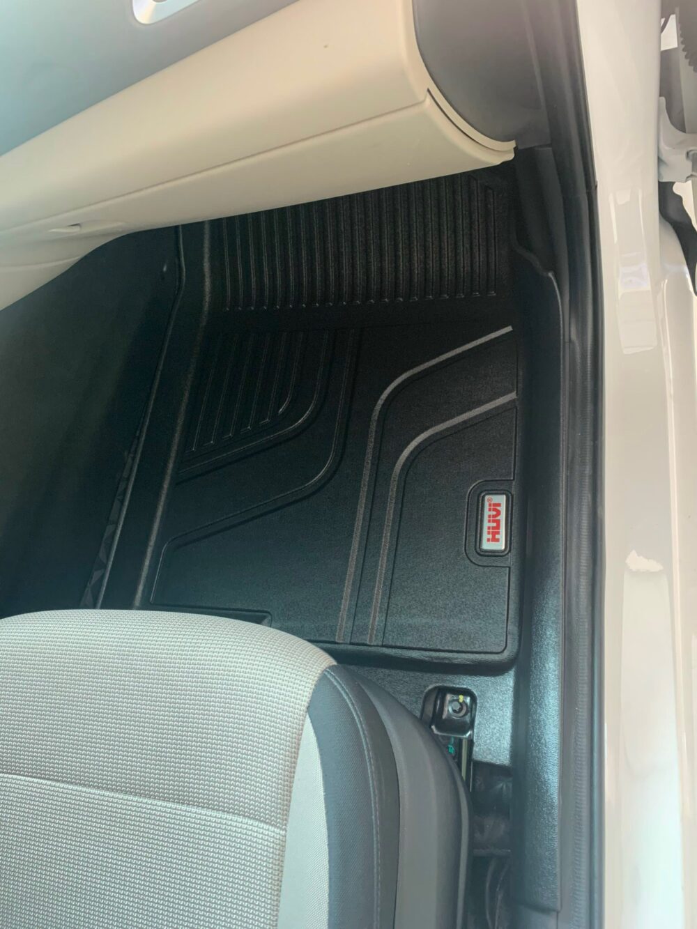 Thảm lót sàn ô tô HUVI cho xe Hyundai Accent 2018-2023 - Ảnh 10