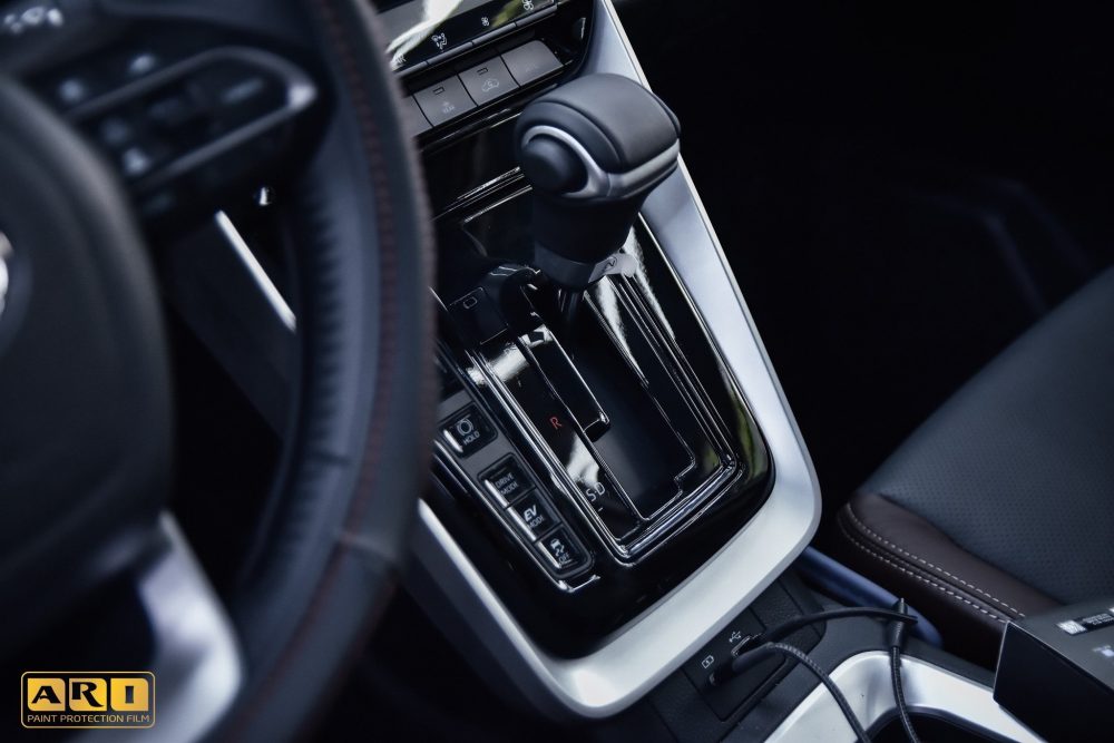 nội thất xe innova cross đã được dán ppf ari