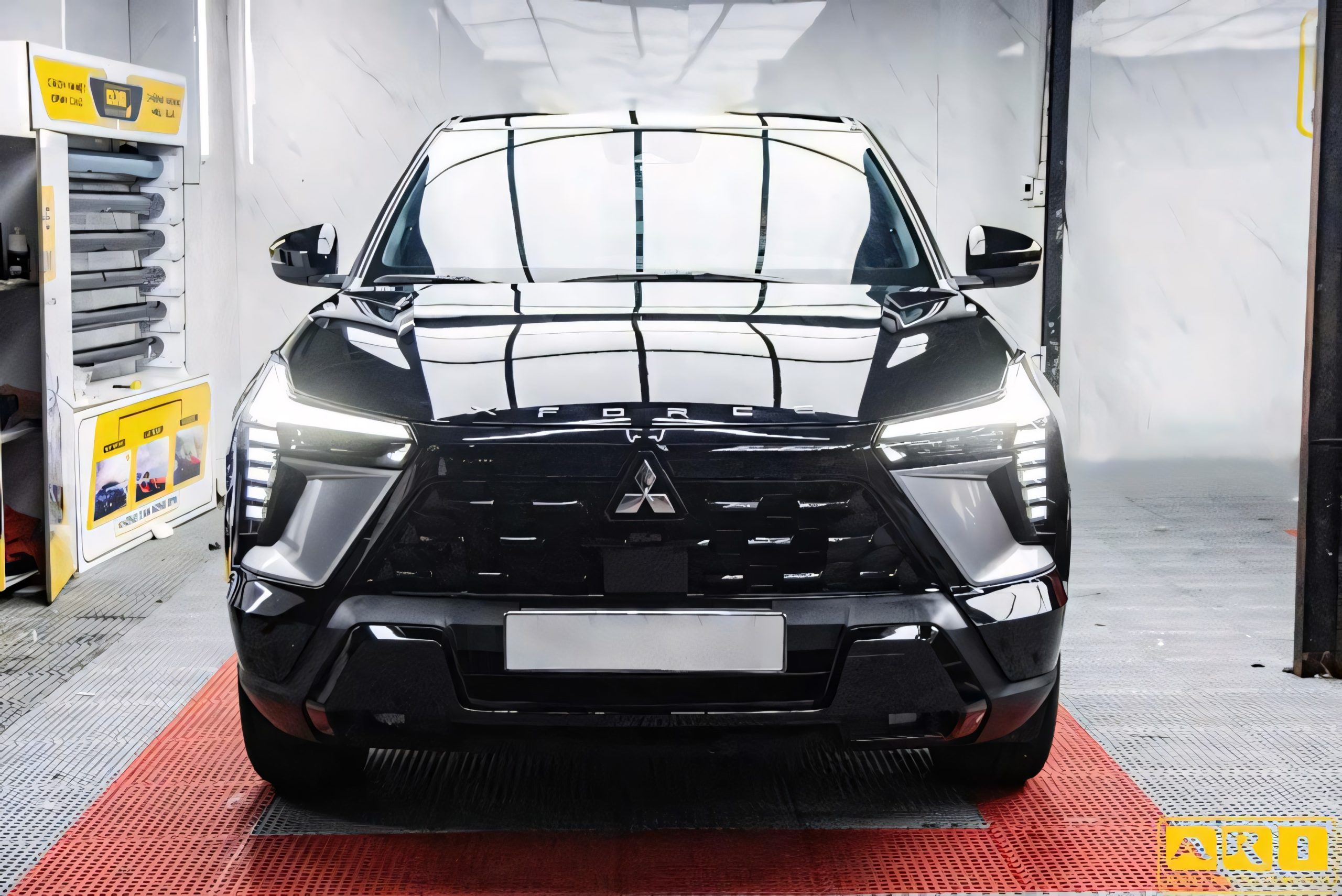 Dán PPF ARI dành cho ngoại thất xe Mitsubishi Xforce