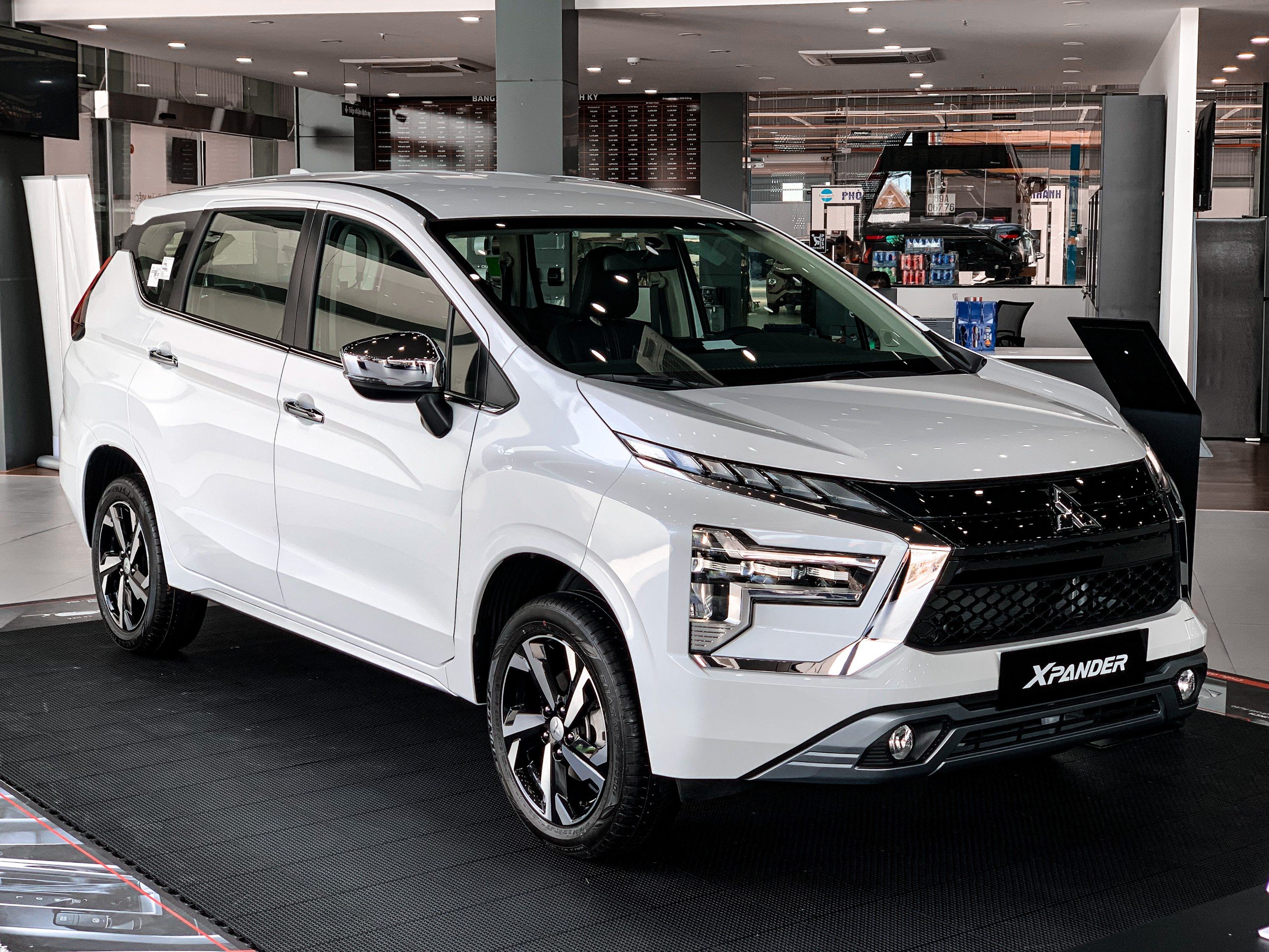 Dán ngoại thất PPF ARI dành cho xe Mitsubishi Xpander