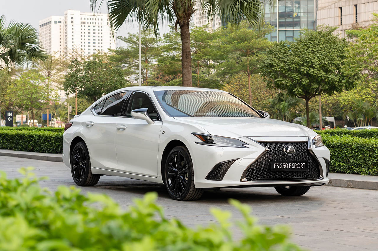 Dán ngoại thất xe Lexus ES và phim PPF ARI