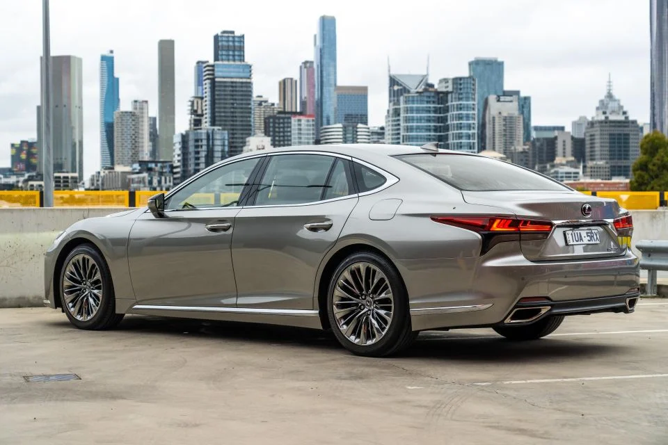Dán ppf ari cho xe lexus ls